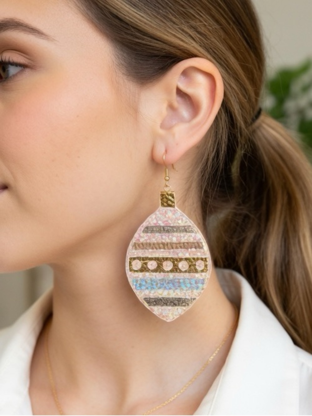 Plunder New Post and Dangle Sparkly Pink Gold Holiday Earrings Ornaments